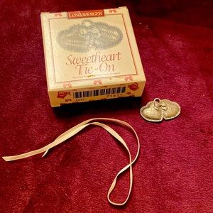 Longaberger sweetheart tie on